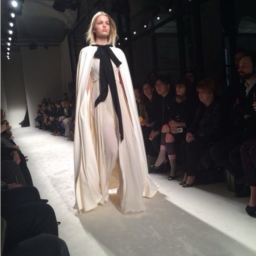 NWOT Michaelangelo Wedding shawl Faux Fur Train Cover Halloween costume Cosplay